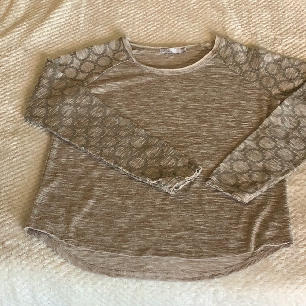 Women’s Prana, light weight sweater.